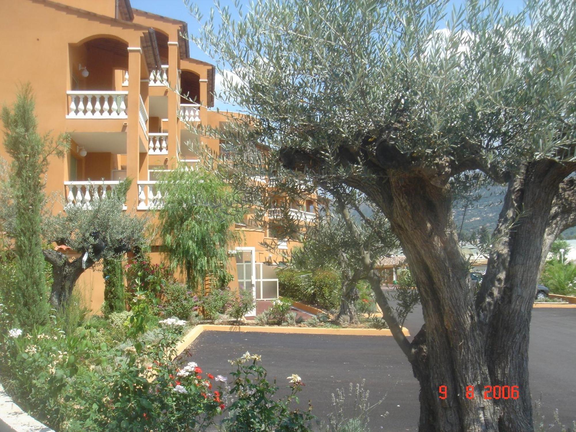 Appart Hotel Lou Castelet Carros Exterior foto